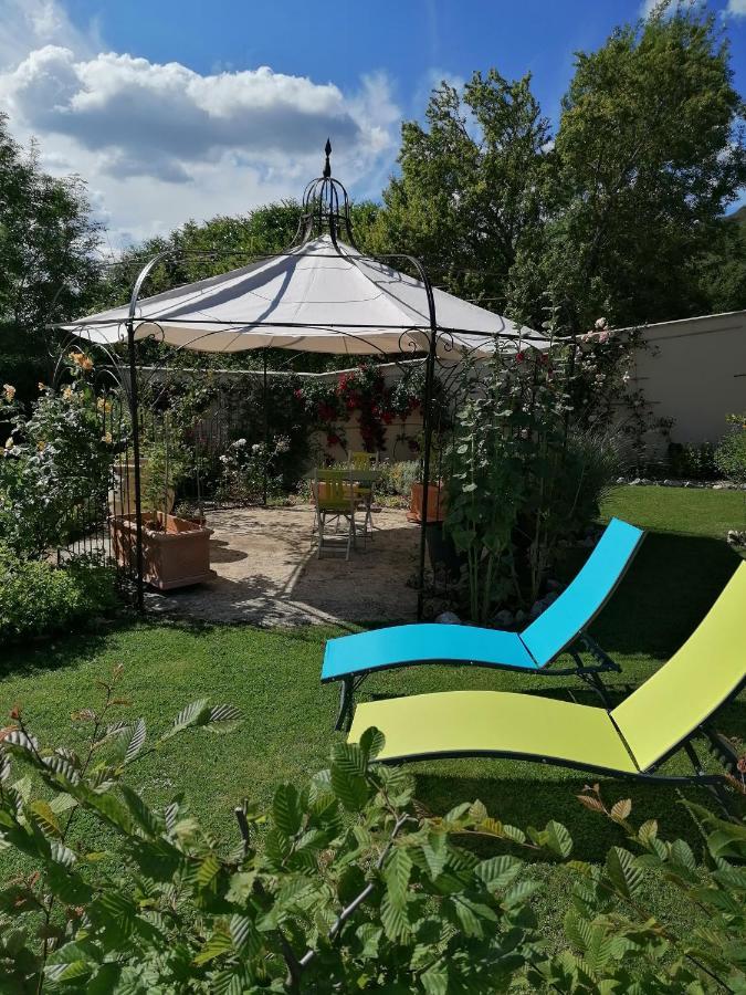Twin Ginkgo Villa Живерни Екстериор снимка